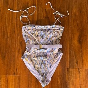 LSpace Lockhart one piece swimsuit. Size 6.